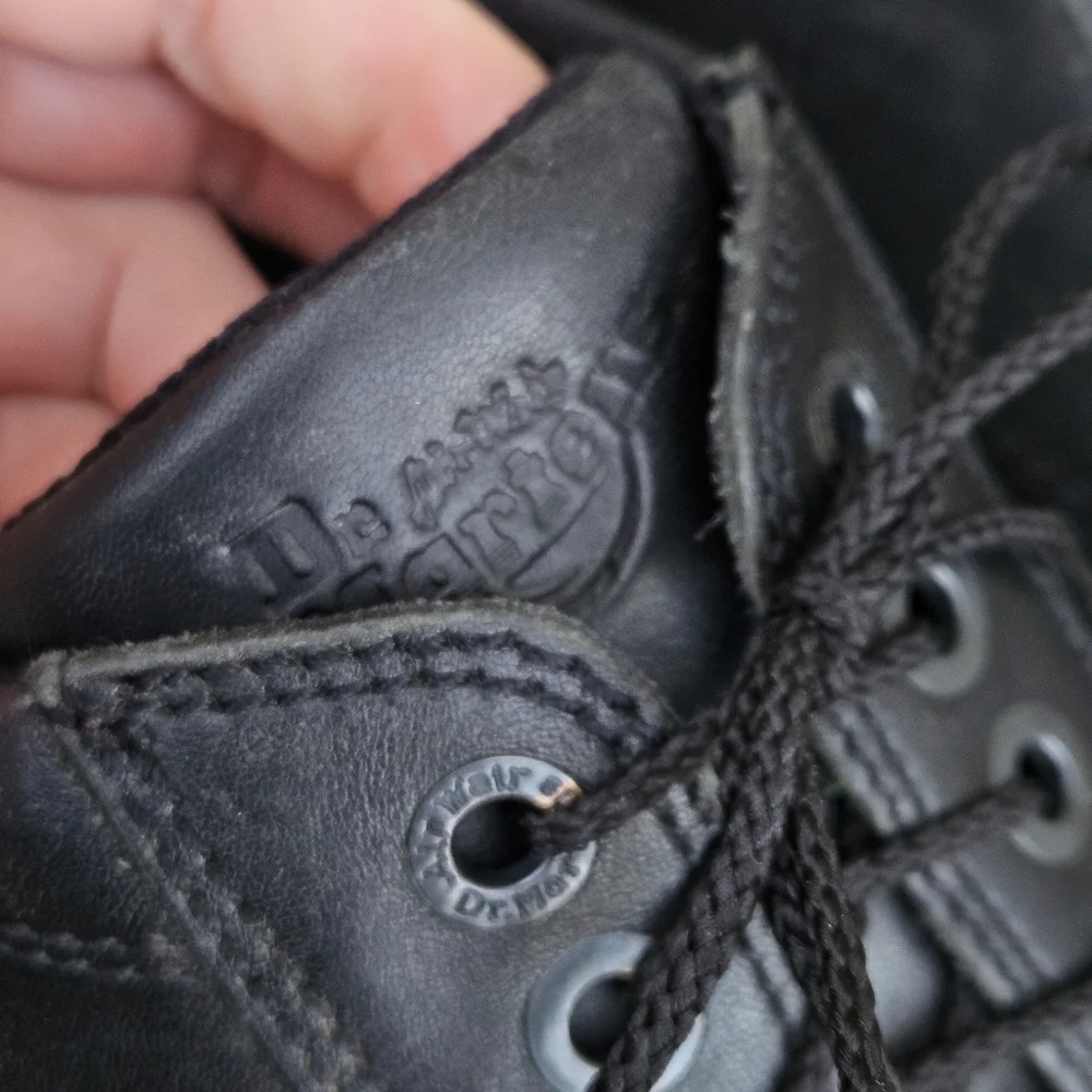Dr. Martens Made in England Boots Oxford Shoes Black Leather 90s Vintage Mens 9